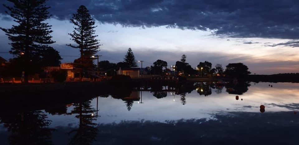 That Seaside Cottage - Fully Equipped Home, 4 Bedrooms On The Foreshore Tooradin Extérieur photo