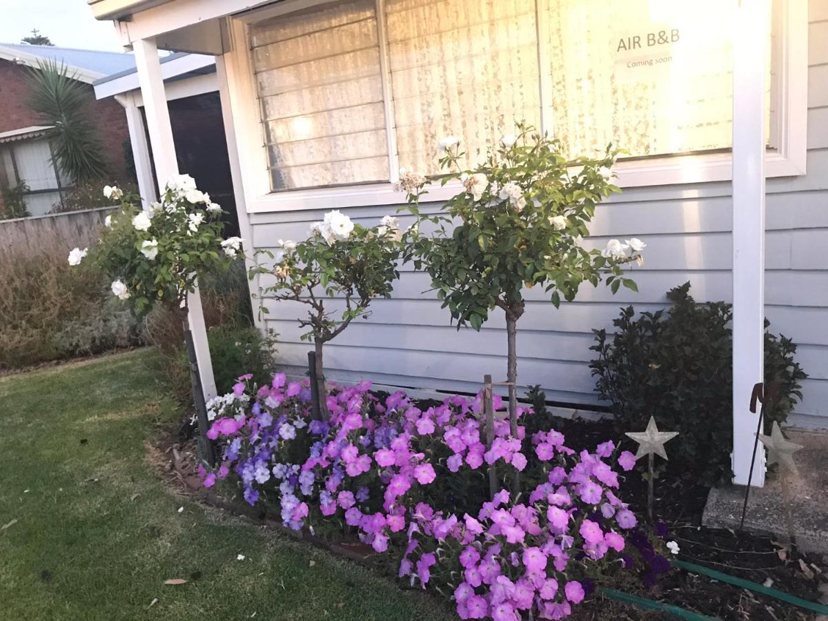 That Seaside Cottage - Fully Equipped Home, 4 Bedrooms On The Foreshore Tooradin Extérieur photo